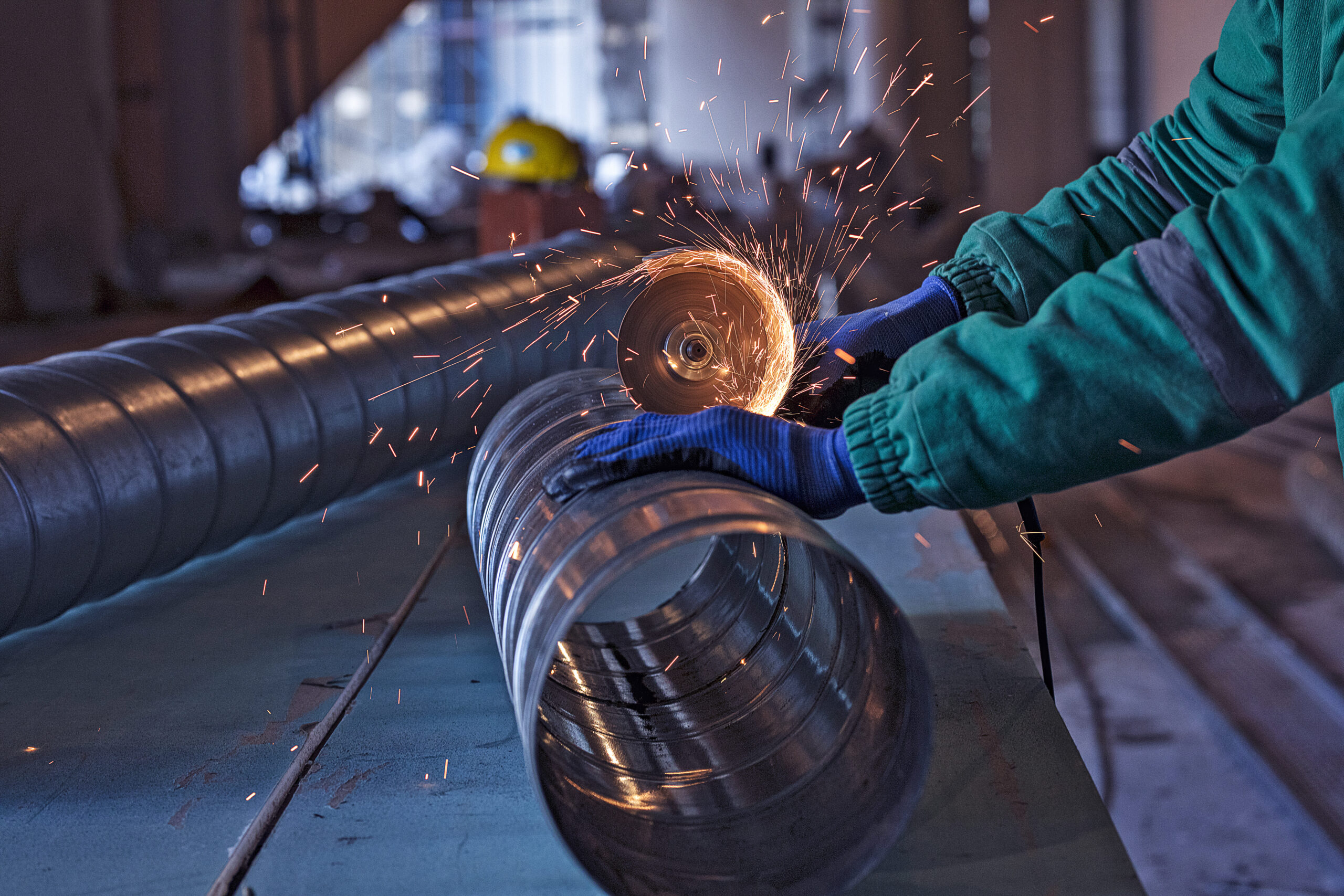 arc-welding-steel-construction-site
